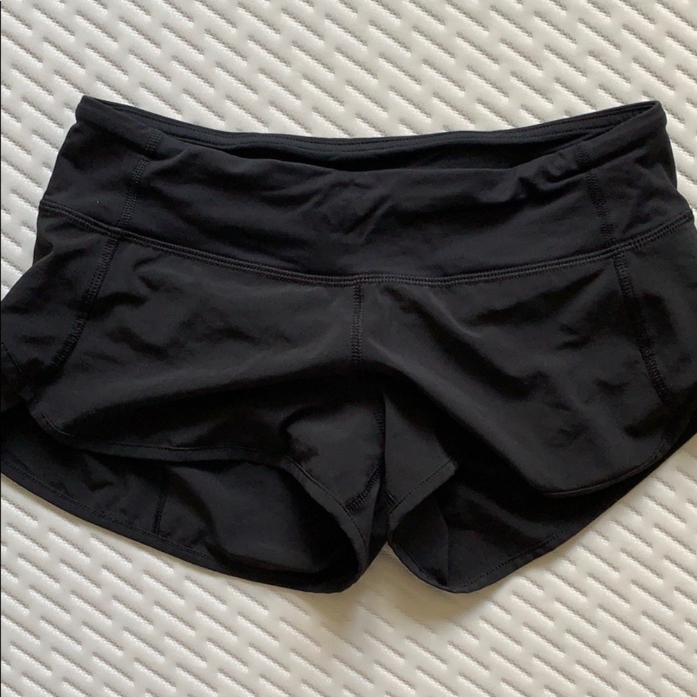 Lululemon running short